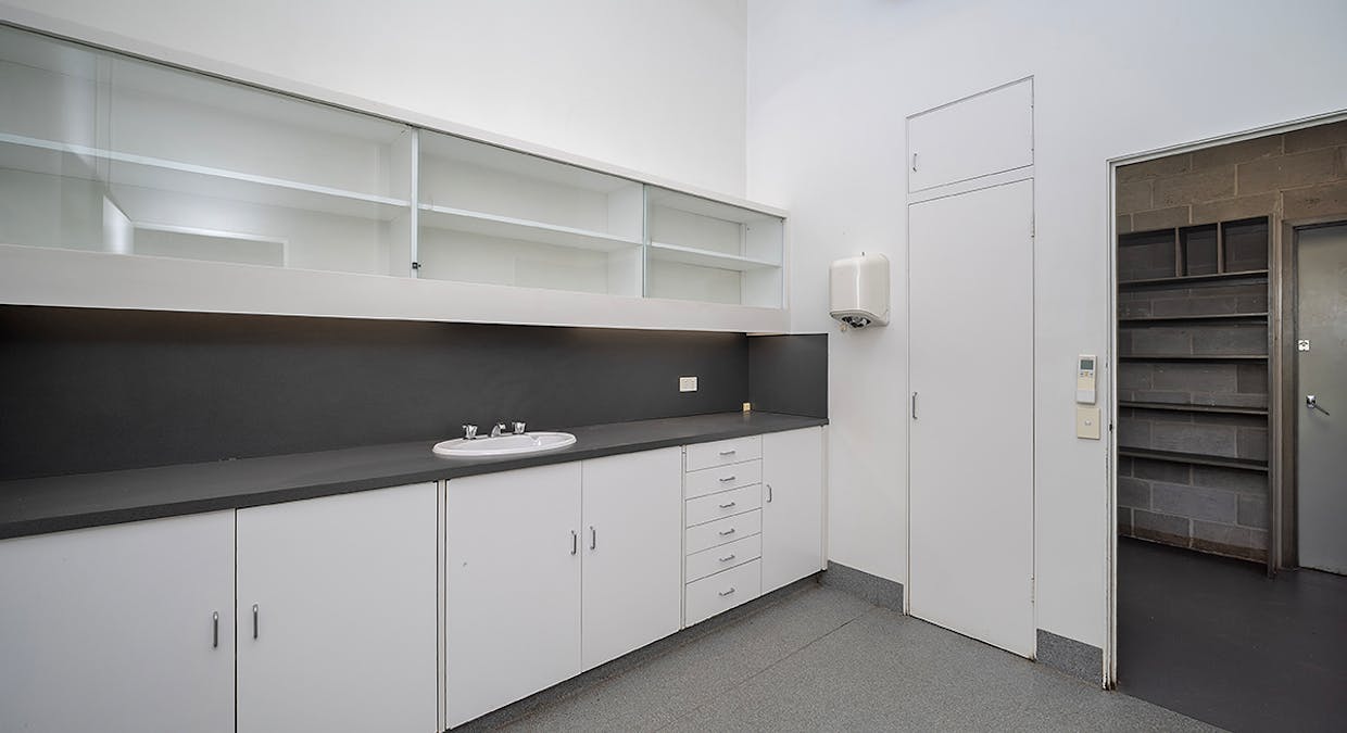 87 Cox Street, Hamilton, VIC, 3300 - Image 5