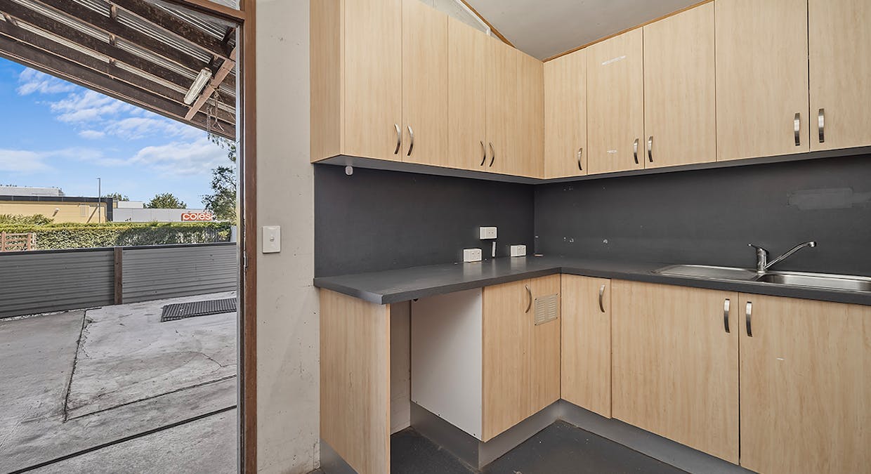 87 Cox Street, Hamilton, VIC, 3300 - Image 12