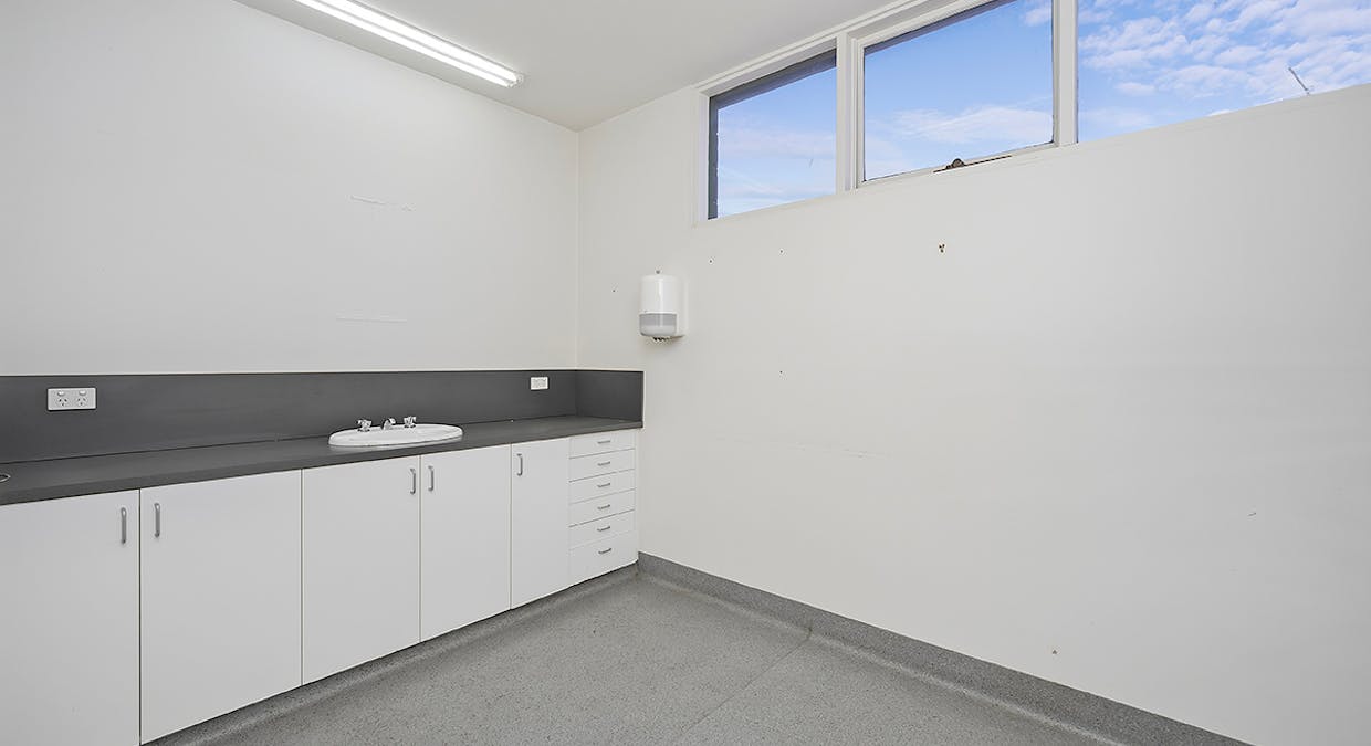 87 Cox Street, Hamilton, VIC, 3300 - Image 7