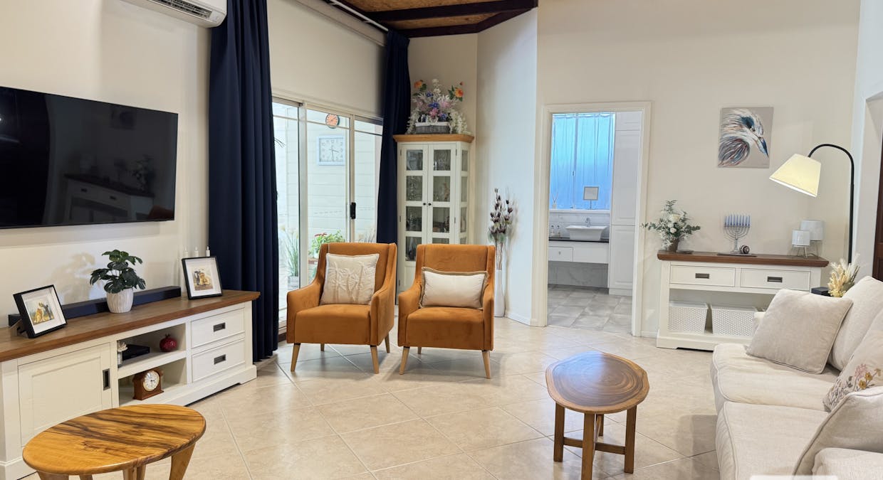 14 Evans Street, Chinchilla, QLD, 4413 - Image 3